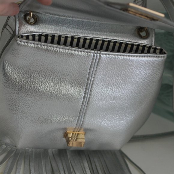 NEW Expressions NY Fringe Crossbody Purse METALLIC Silver Mini Retro Bag - Picture 6 of 11